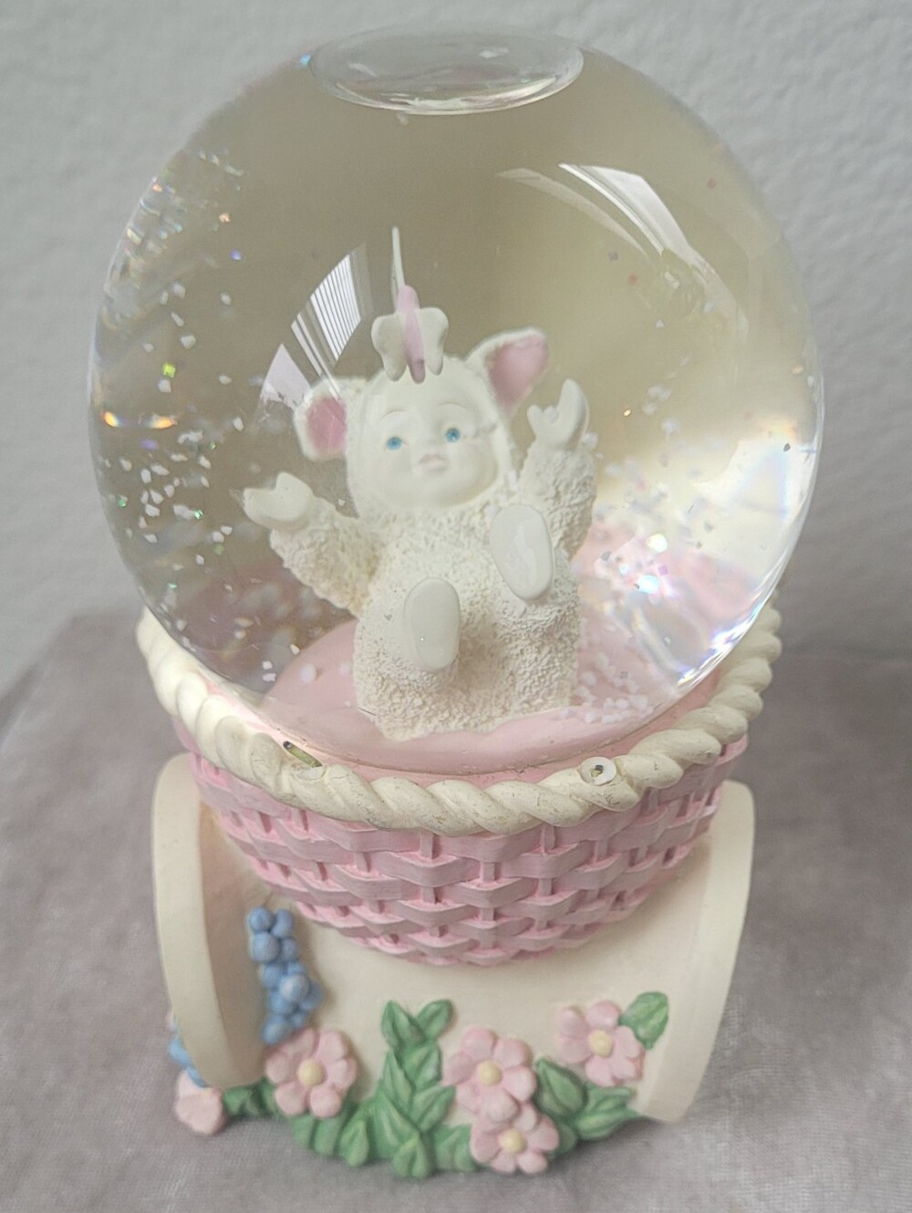 Department 56 Snowbunnies "Catch Me If You Can" Waterglobe